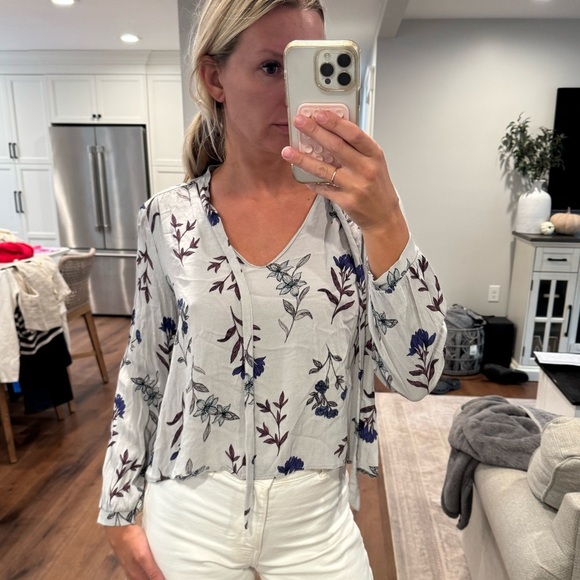 Revolve : ASTR the Label Top - Picture 2 of 2